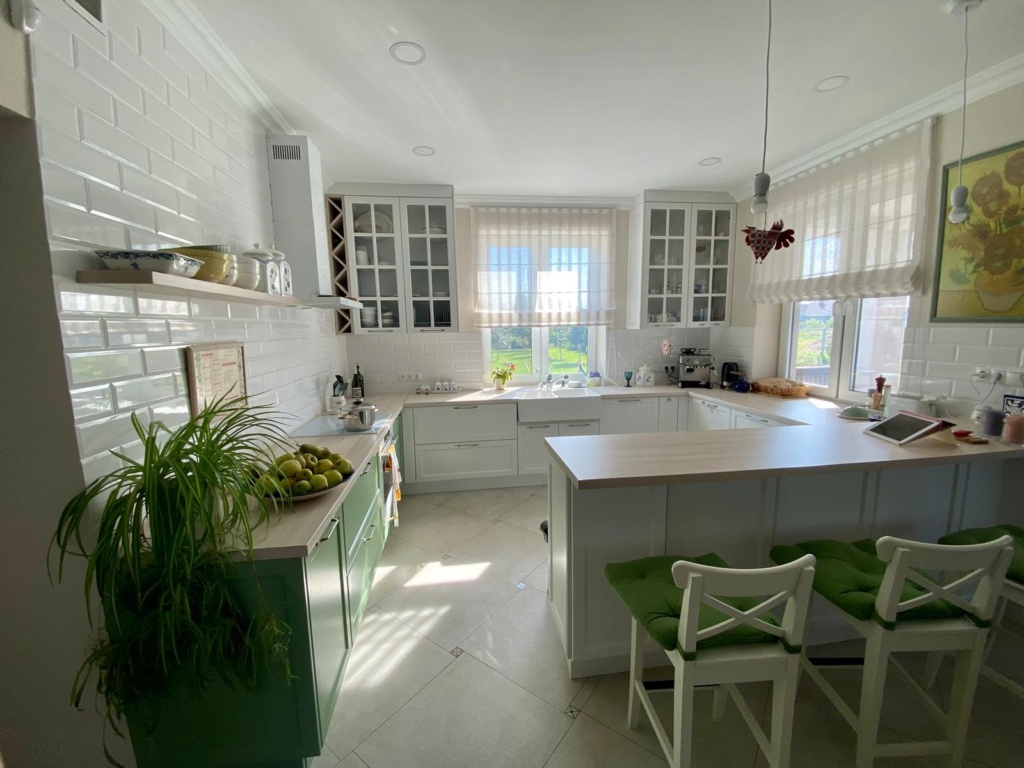 Jakie kolory motywy i wykończenie dominują w stylu prowansalskim